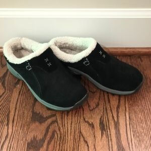 Merrell Black Suede Shearling-Lined Mules